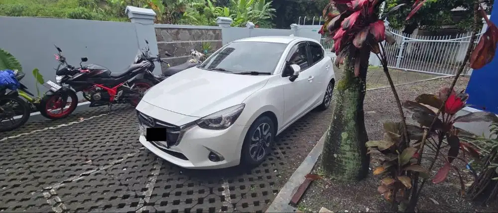 Mazda 2 R Skyactiv Hatchback 2017