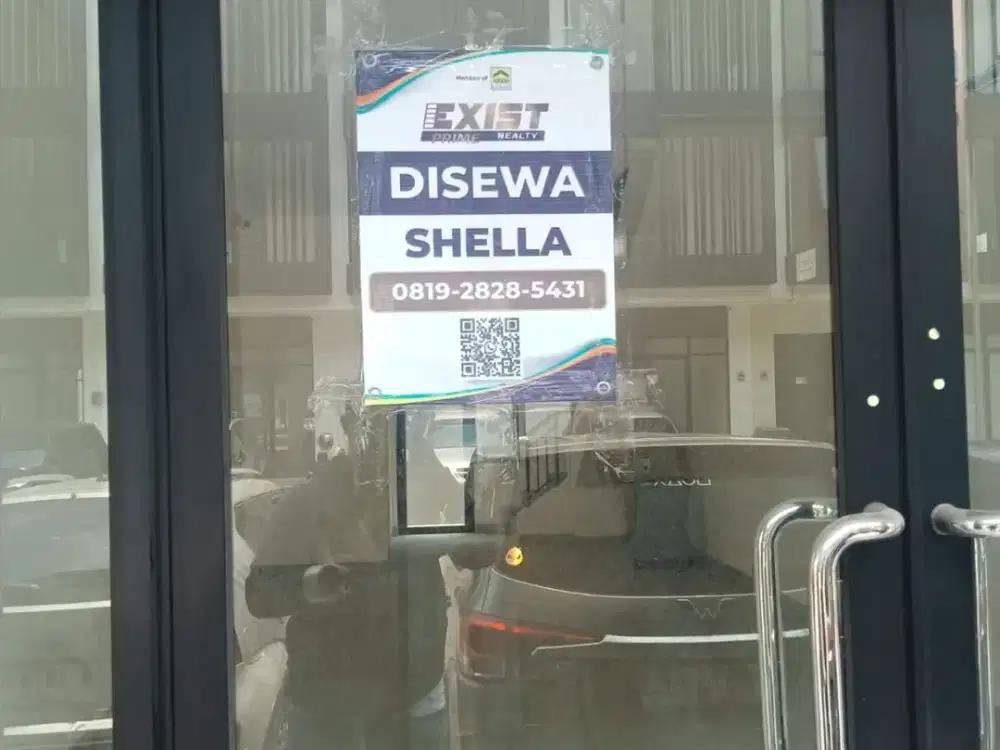 Disewakan Ruko 3lt - Hampton Avenue