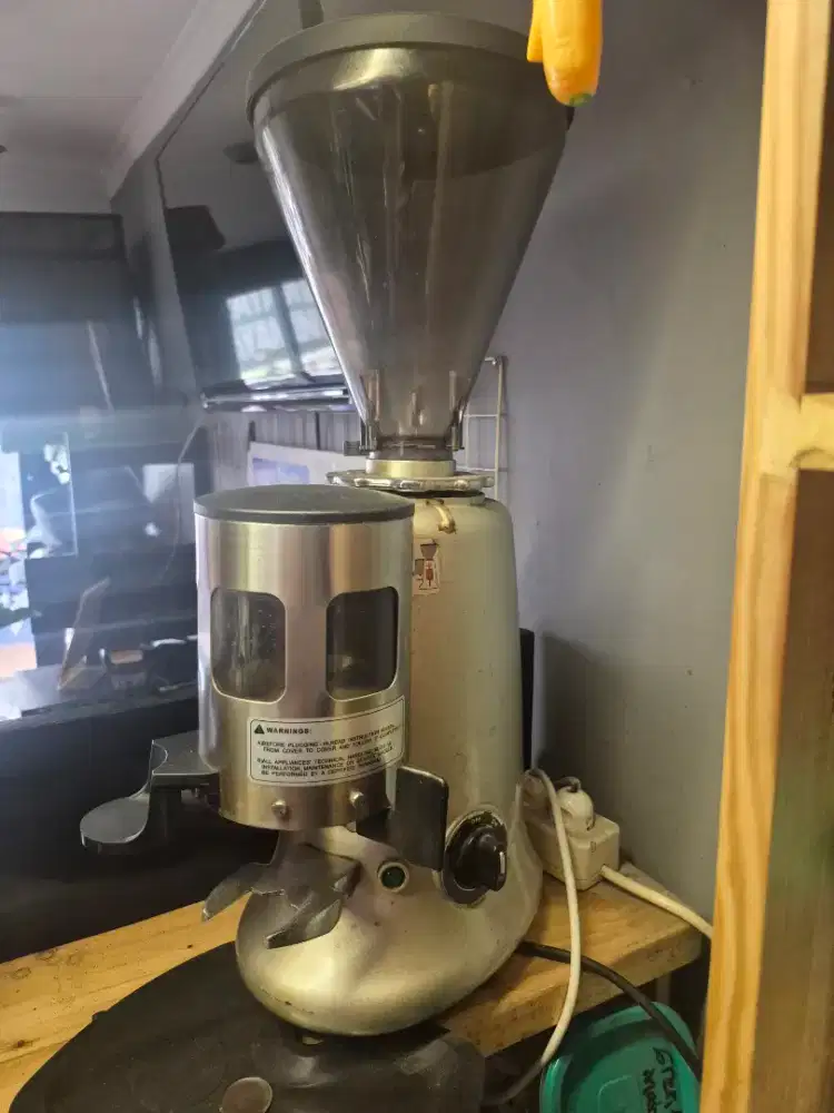 Mesin Grinder Kopi Maquinos M38