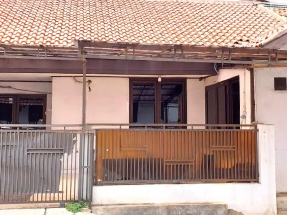 Rumah strategis di Bendungan Hilir luas 11x13 148m Tanah Abang Jakarta Pusat