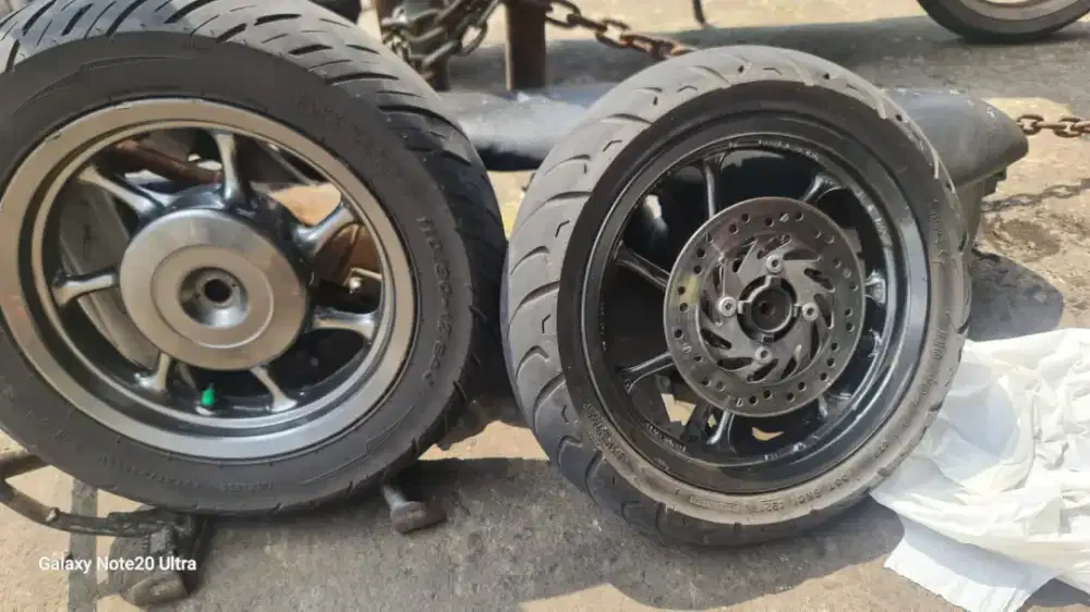 Velg Motor Ban Donuts