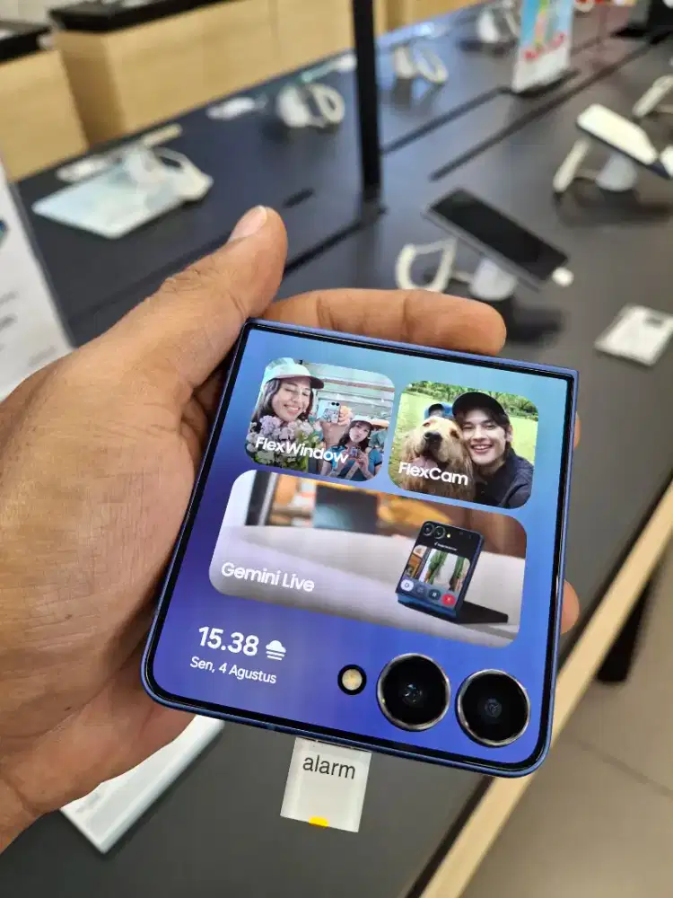 SAMSUNG Z FLIP 7 DISKON 3 JUTA PWP WATCH FIT3, CHARGER ORI DAN SPEAKER