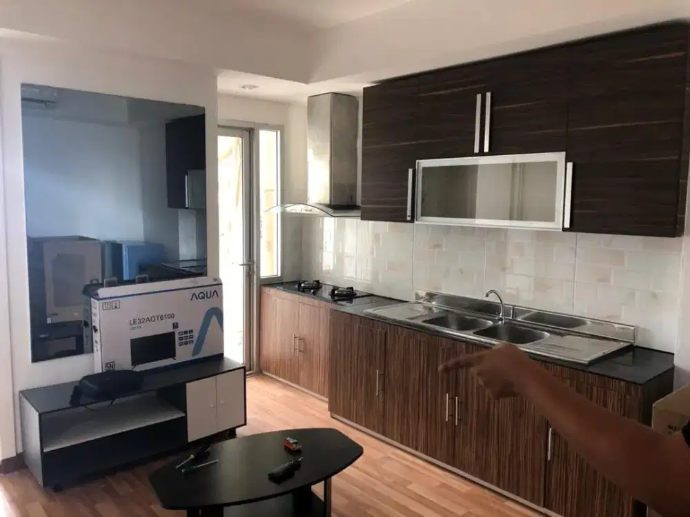 ready disewakan apartemen green lake sunter,2kamar,furnished,view danau dan kolam renang,hadap selatan