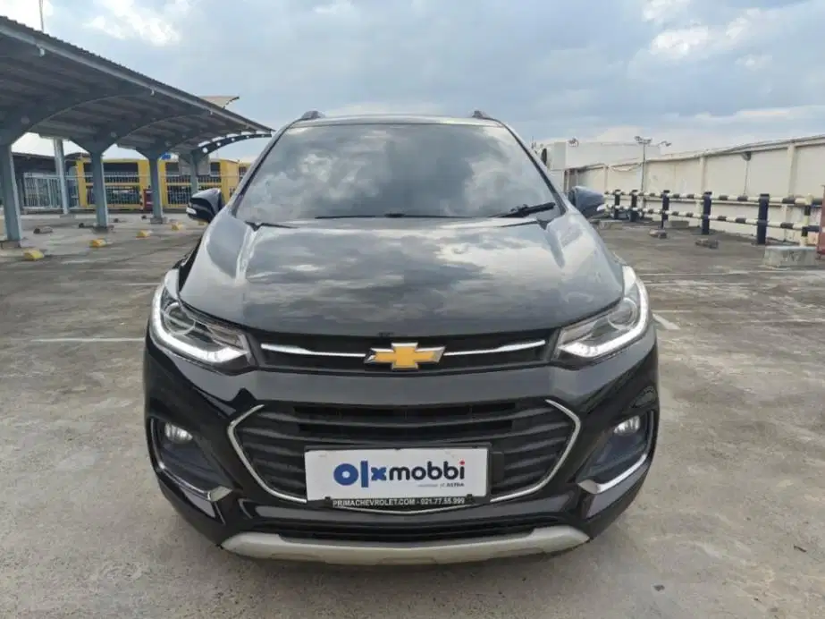 DP Rendah  8JT Chevrolet Trax 1.4 Premier Bensin-AT 2018 Hitam