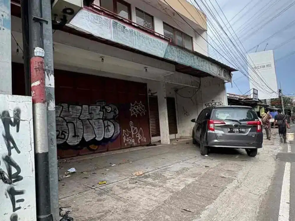 Dijual rumah dan tempat usaha strategis siap pakai di duren sawit jalan kolonel sugiono