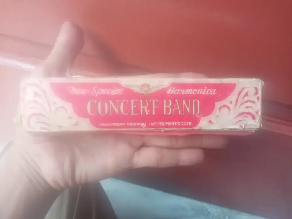 Alat Musik Jadul Harmonica Merek Concert Band