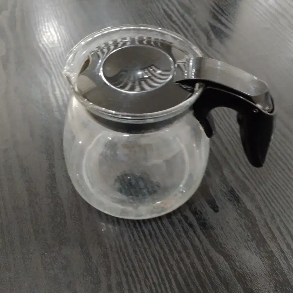 Teko kaca untuk hot tea