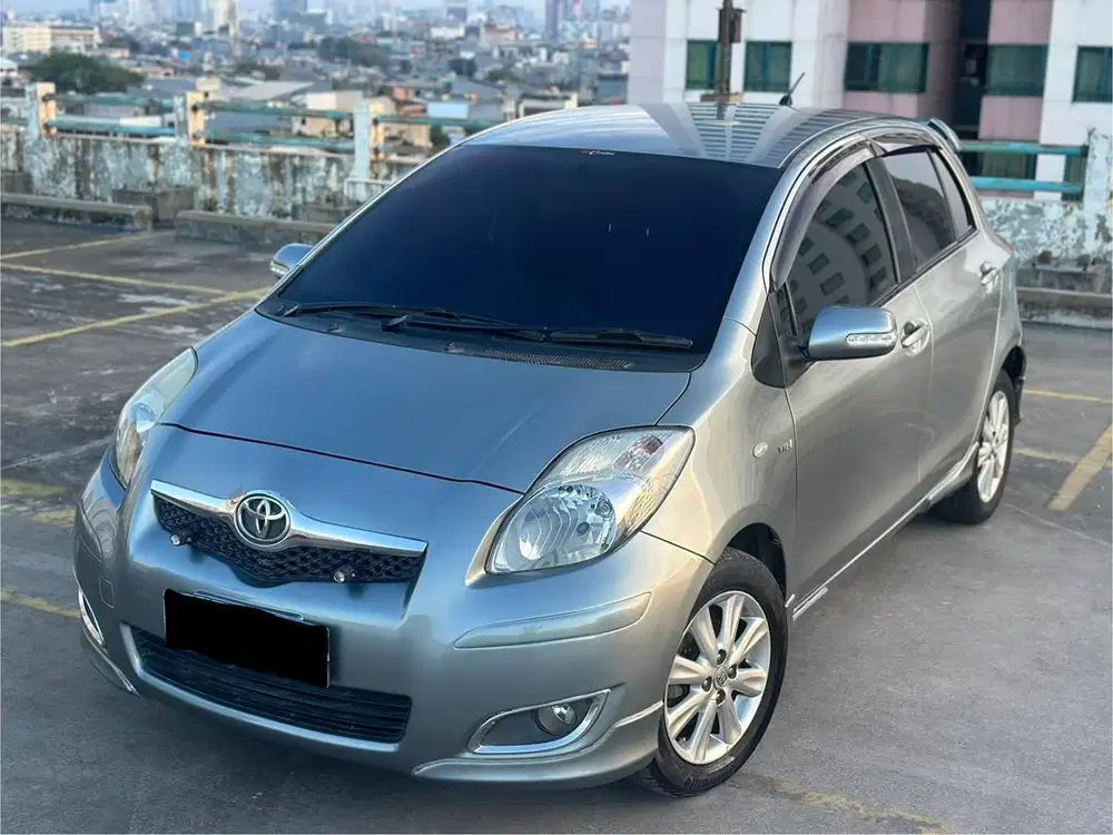 YARIS 1.5 E AT 2011 (MINT CONDITION)