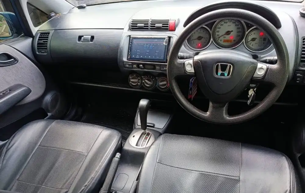 Honda Jazz idsi AT Tahun 2006 - 2007 Istimewa