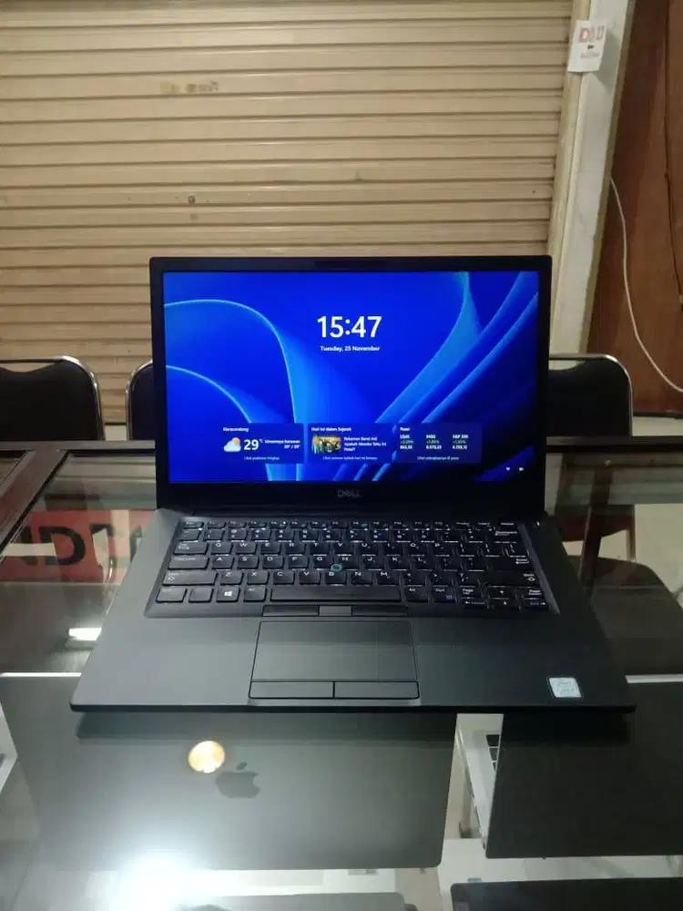 DeLL Latitude 7490 i5 8350U RAM 8GB SSD 256GB NVMe Layar 13.3 IPS FHD