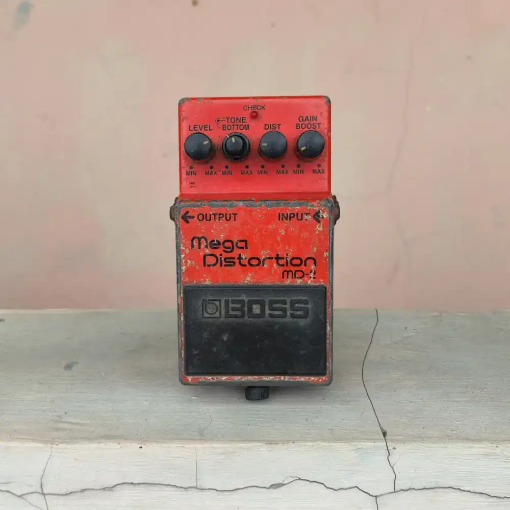 Boss mega distortion pedal efek gitar boss md2 boss md 2 distorsi