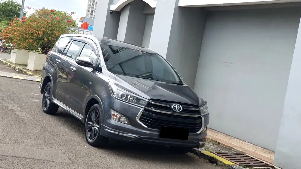 [ GARANSI 5TH ] Toyota Kijang Innova Venturer 2.0 Bensin AT 2020/2021