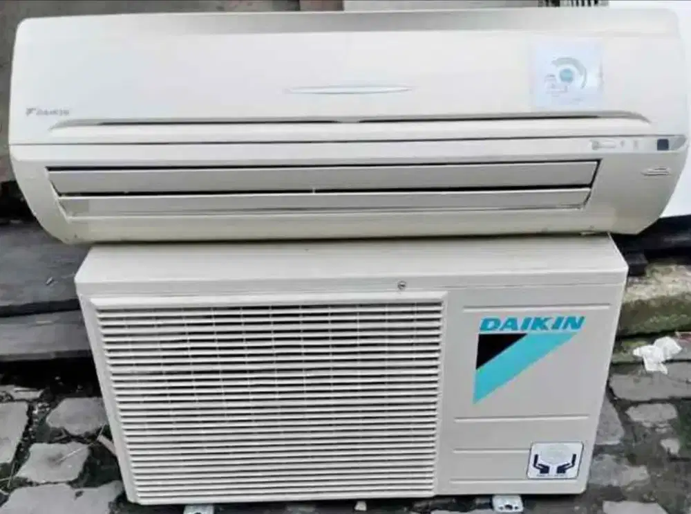 Jual ac daikin R 410.. 1pk lowwat 700watt kondisi 95% ori semua
