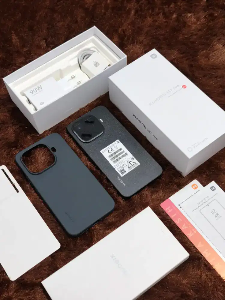 Xiaomi 15T Pro 12/512GB Like New Garansi Oktober 2027 - Black