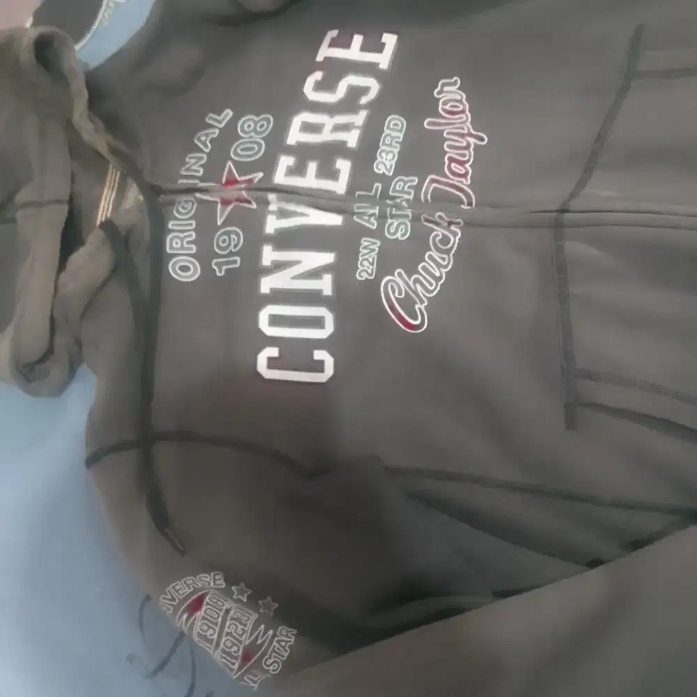 Jaket sweater adem Converse original seken mulus size enak