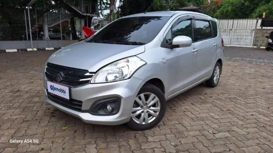 LOW DP Suzuki Ertiga 1.4 GL Bensin-AT 2015 UGY