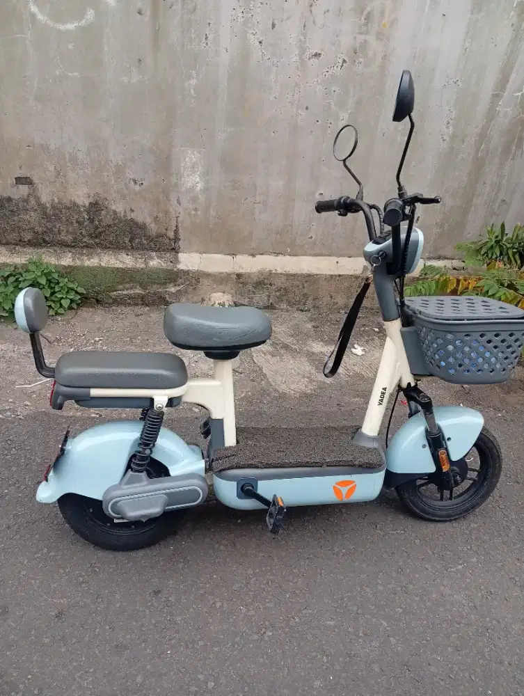 Sepeda listrik yadea ding ding