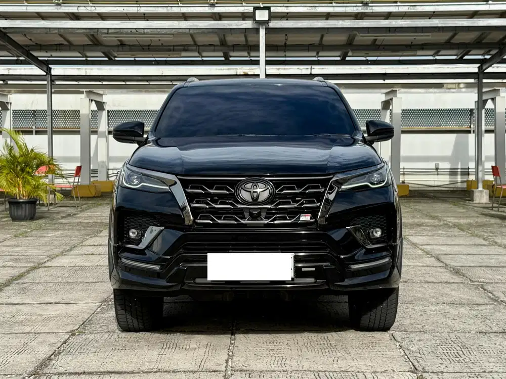 TOYOTA FORTUNER VRZ 2.8 GR AT 2023 Diesel