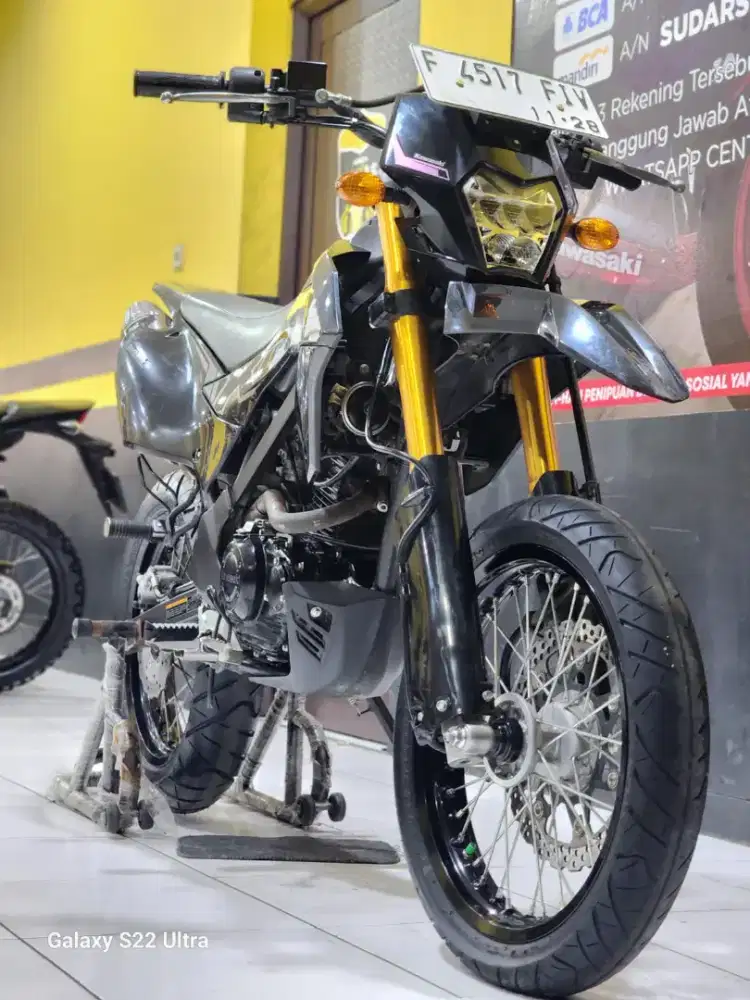 KLX SUPER MOTO THN 2023 KM 14K (PUTRA TUNGGAL MOTOR