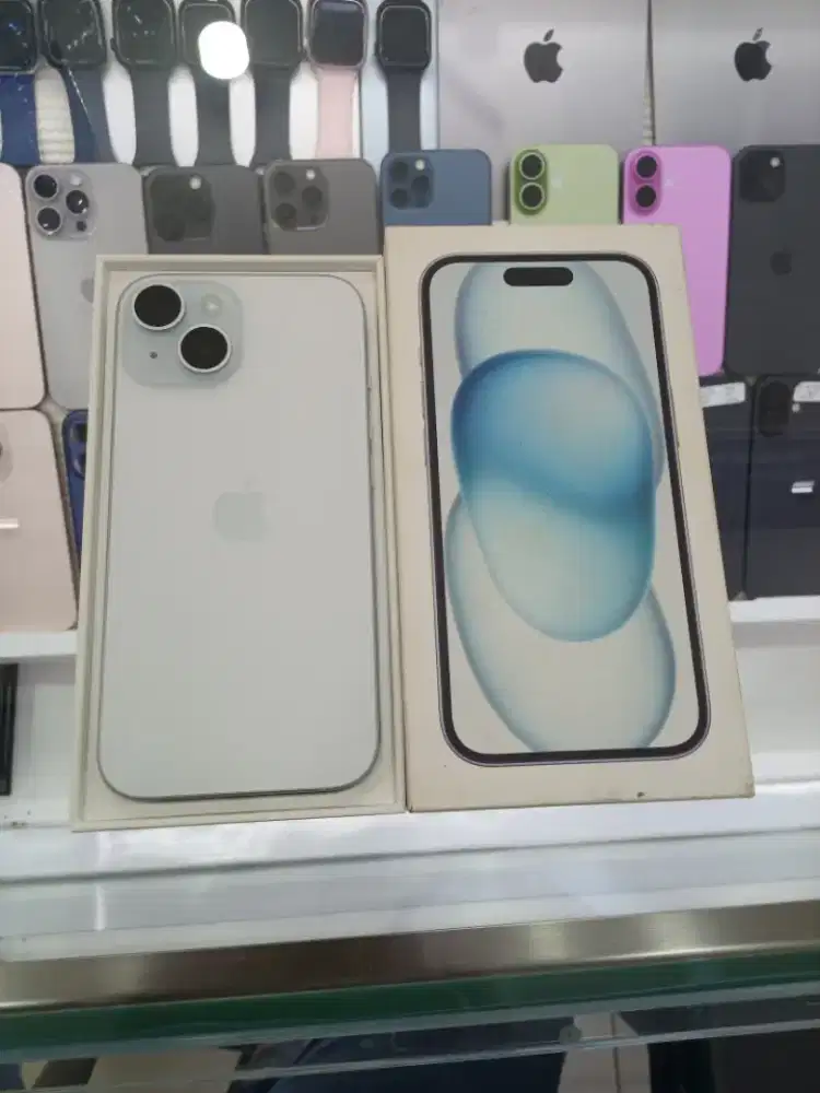 iPhone 15 128GB