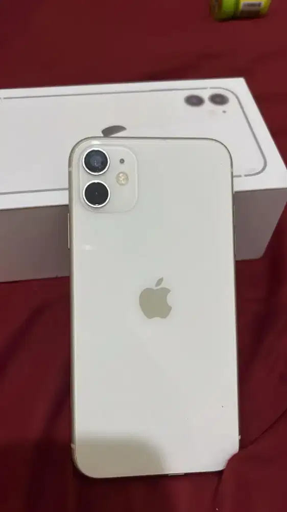 IPhone 11 inter putih 64gb,