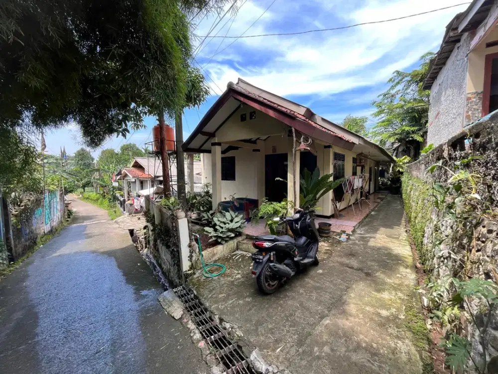 Rumah murah berikut kontrakan 3 pintu dan strategis di Kemang Bogor
