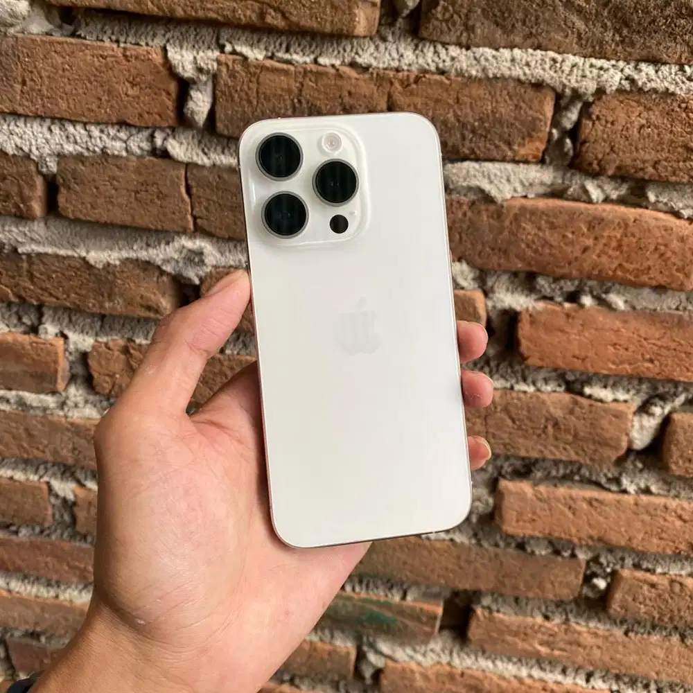 IPHONE 15 PRO 128GB SILVER RESMI EX INTER ALL OPERETOR