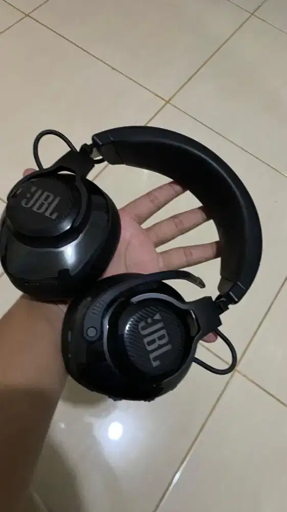 JBL Quantum 910
