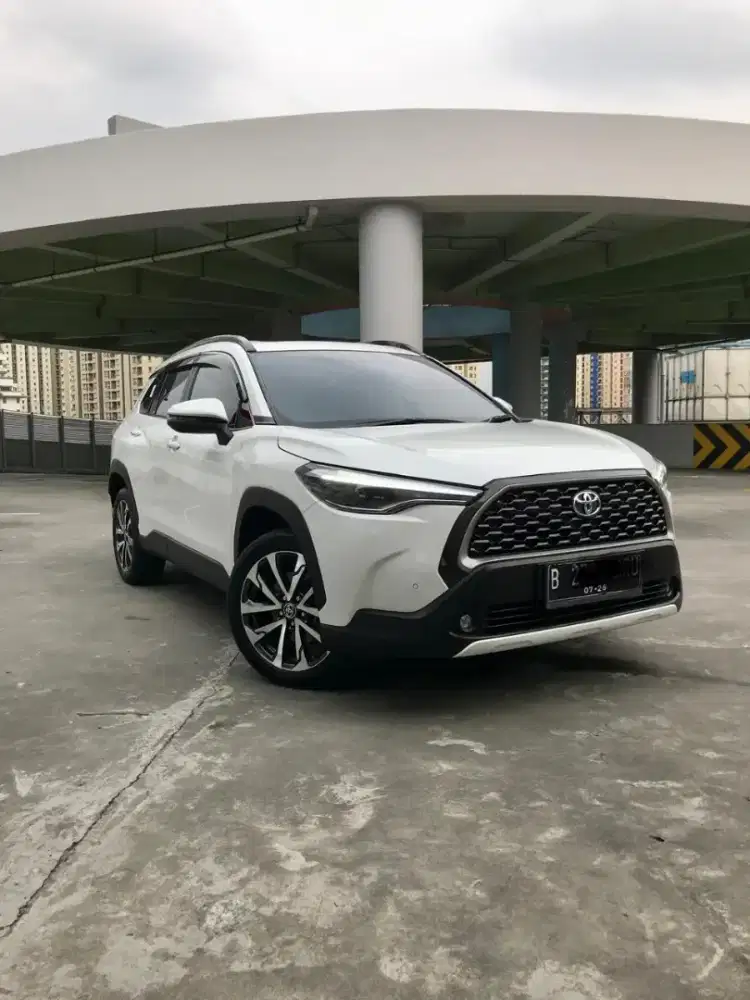 Toyota Corolla Cross 1.8 AT Bensin Th 2020/2021 White Like New!!