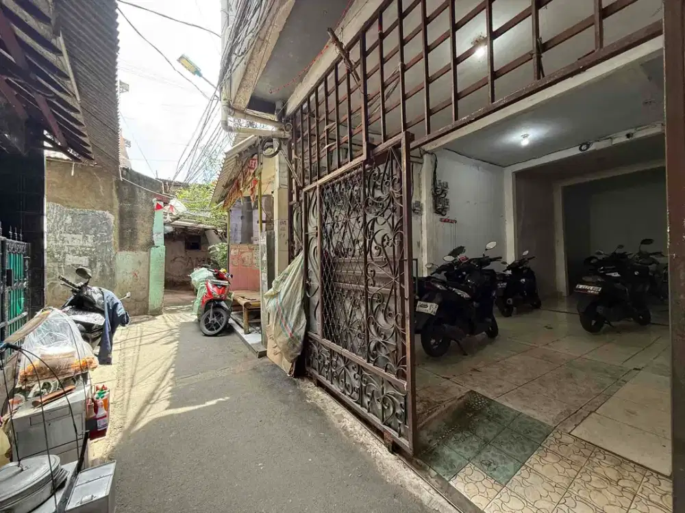 Dijual Cepat Rumah Kos 20 KT Super Produktif ROI 8% di Tanjung Duren