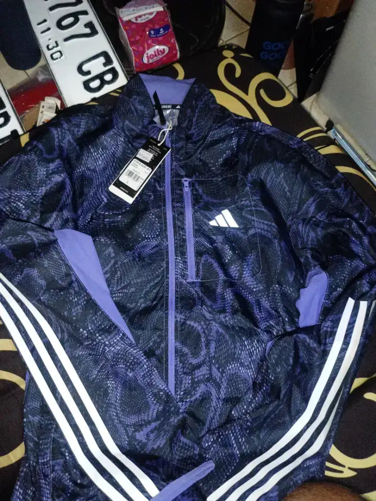 Jaket running ori adidas