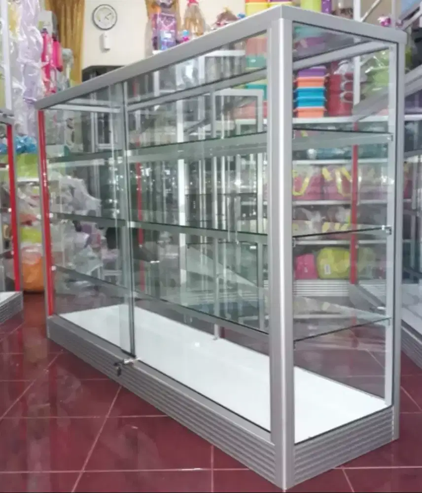 Etalase Kaca Dan Aluminium 1,5Mx1M
