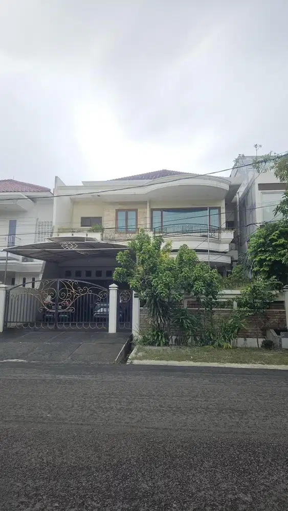 Dijual Rumah Puri Indah Row mobil 3-4 mobil