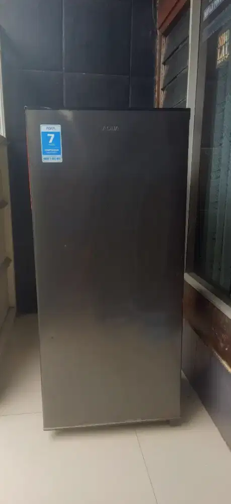 kulkas 1 pintu merk aqua