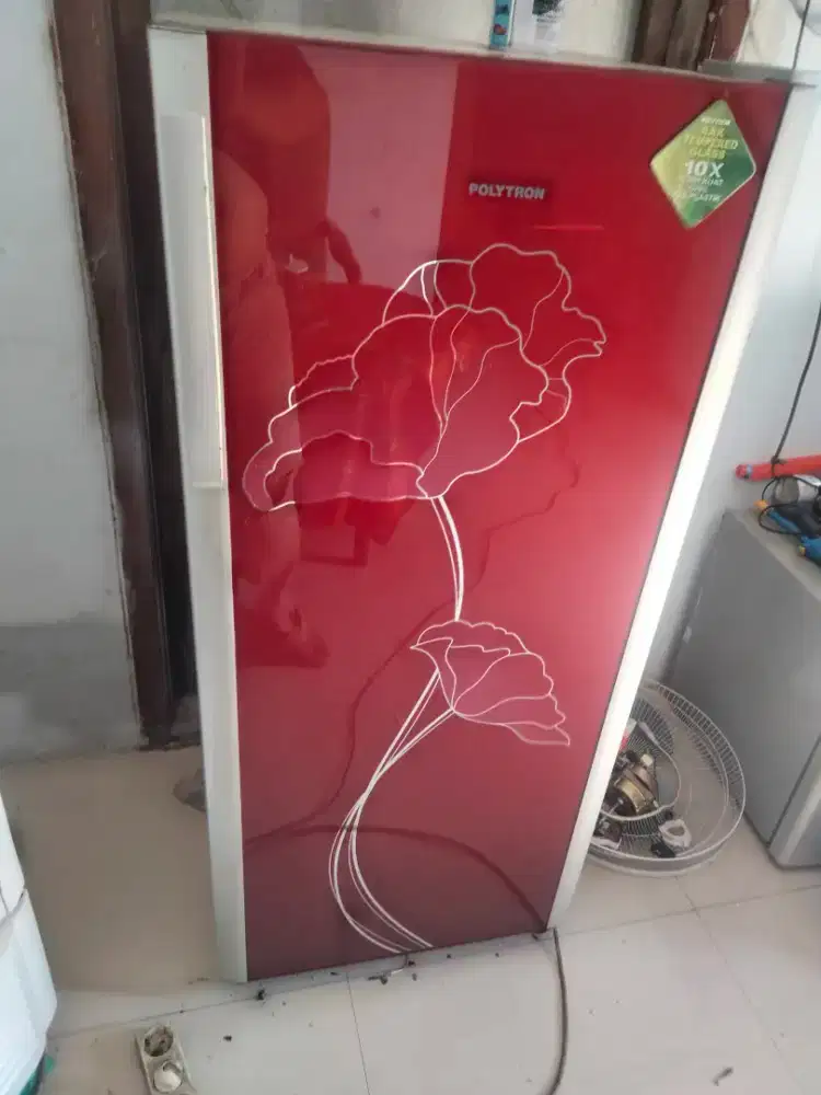 Kulkas Polytron satu pintu