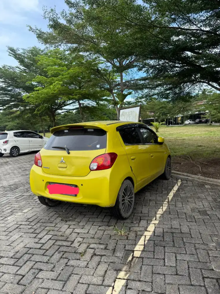 Mitsubishi Mirrage 2012