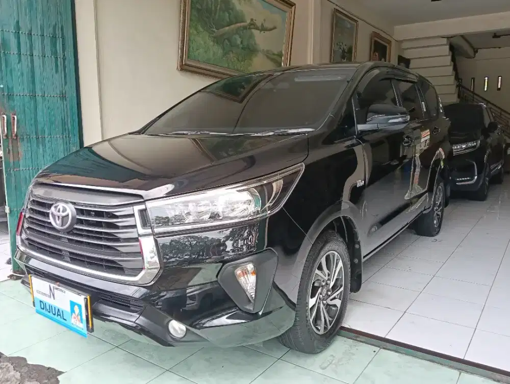 Innova Reborn G bensin AT 2022 hitam, Automatic