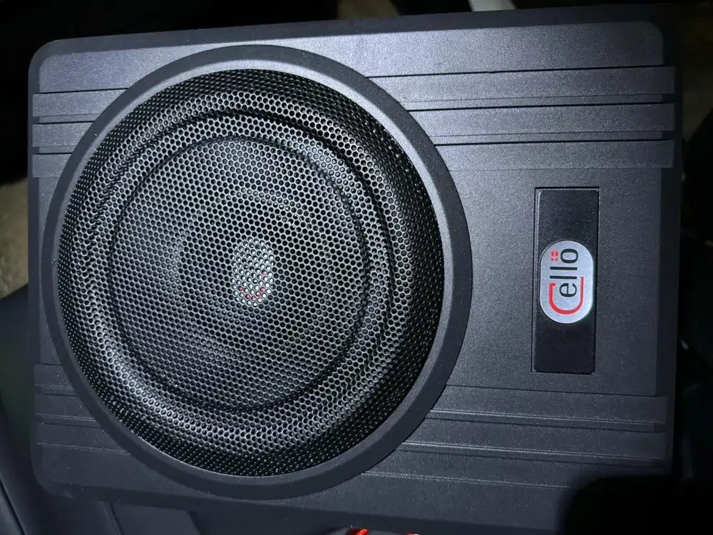 Subwoofer kolong Cello