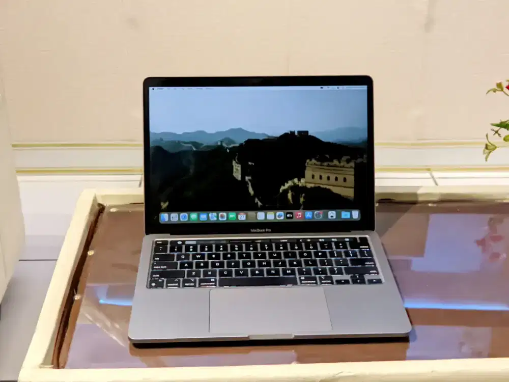 Mackbook Pro M1 2020 8/256 Touchbar