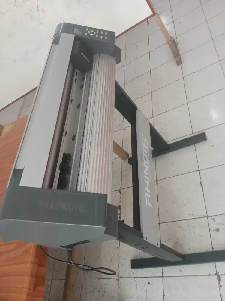 Mesin cutting plotter RC 60 + mesin press bekas