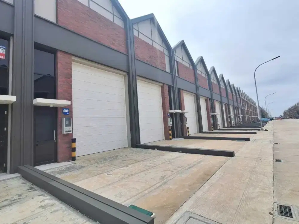 sewa gudang bizpark PIK 2 uk 6x20m brand new siap pakai