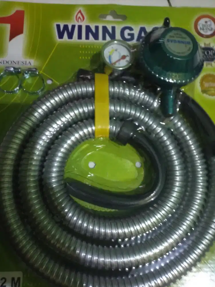 1set selang gas+1 buah Kapala regulator