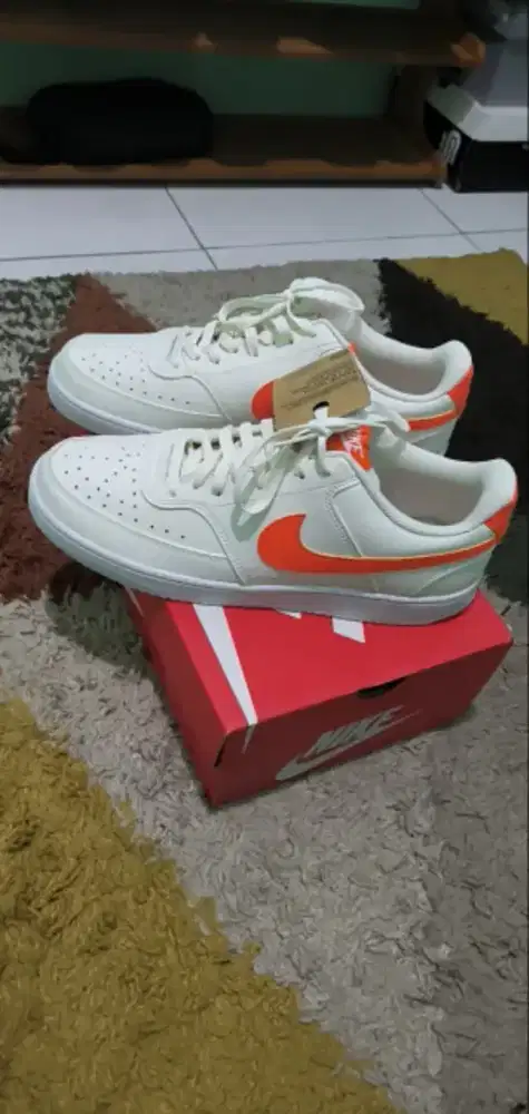 Nike
Court Vision Low