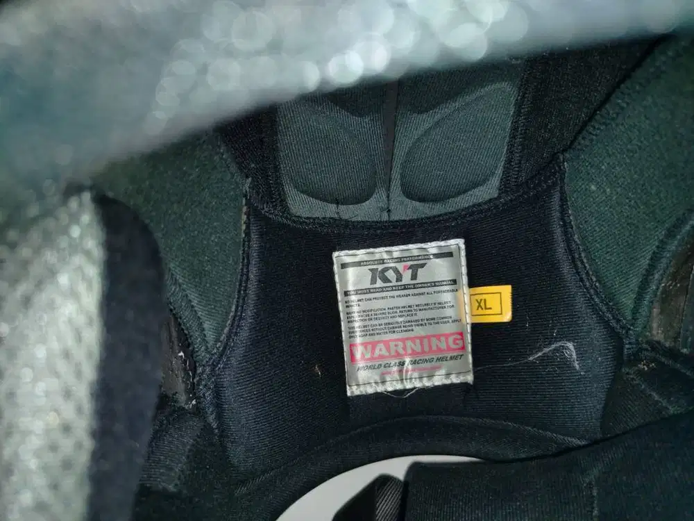 Dijual Cepat Helm Merek KYT Ukuran XL