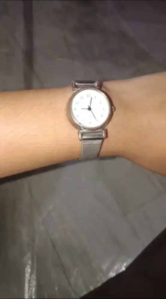 Jam tangan wanita- HSC 2025