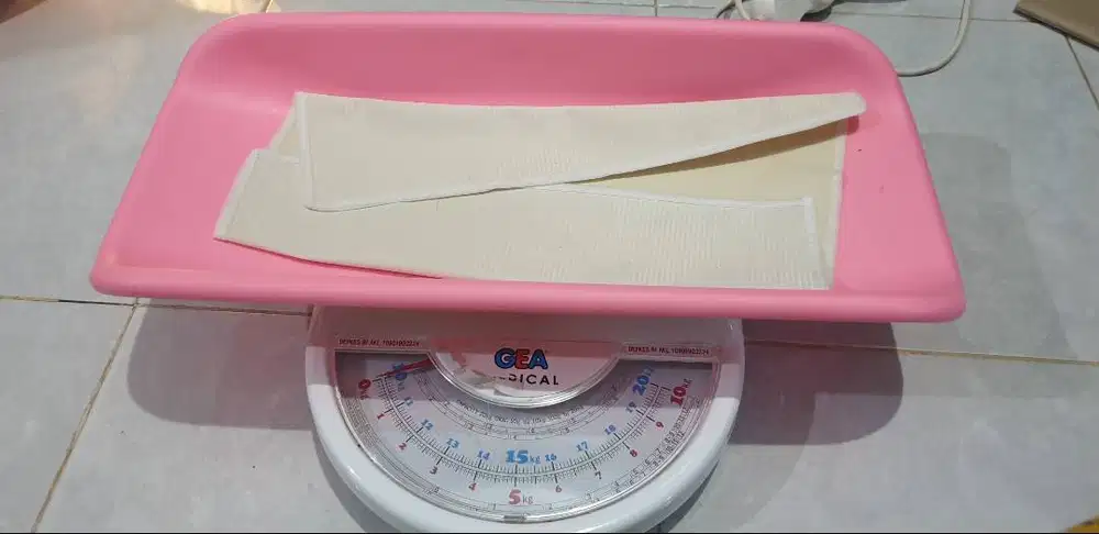 Timbangan Bayi Gea Medical