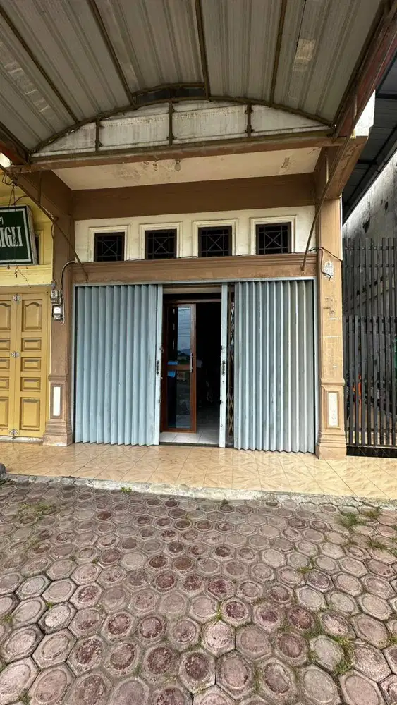 Dijual Ruko 2 Lantai SHM – Fasilitas Lengkap, Harga Bisa Nego