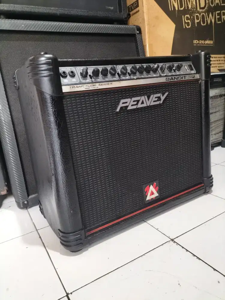 Ampli gitar PEAVEY bandit 112