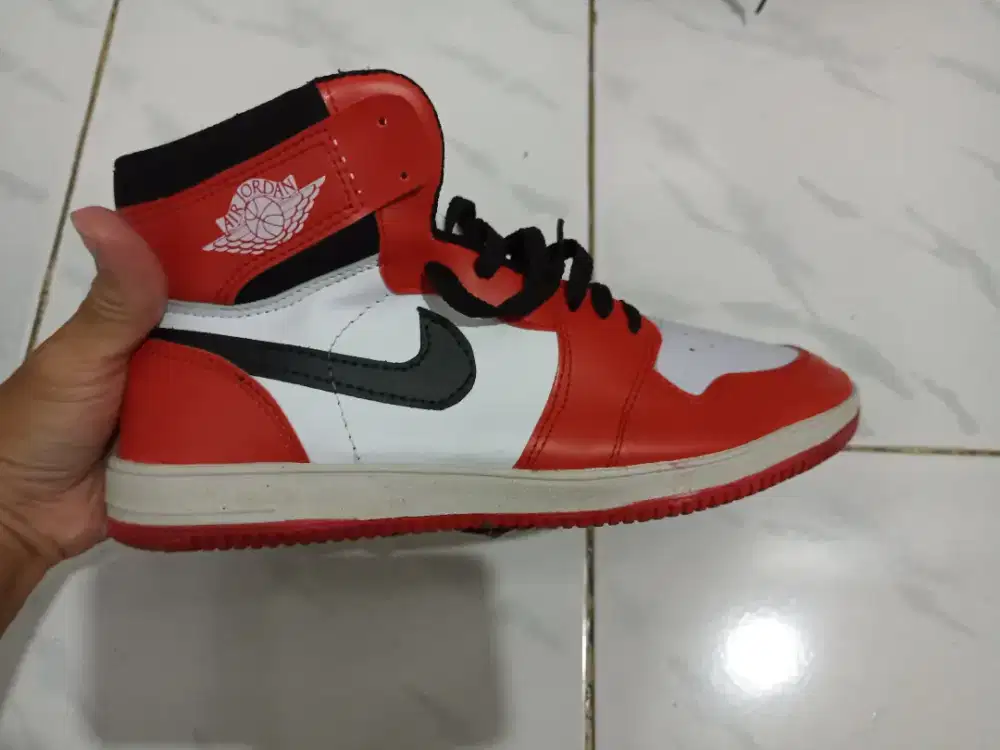 Sepatu Nike Air Jordan High Gratis 1