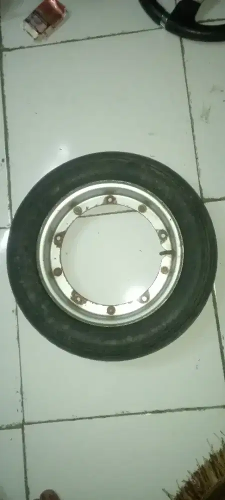 Velg motor vespa ring 10